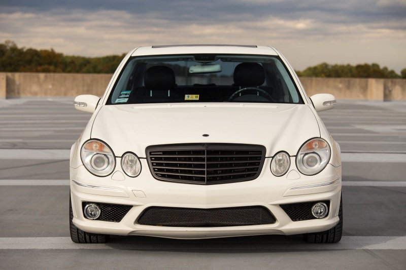 Mercedes Benz w211 AMG