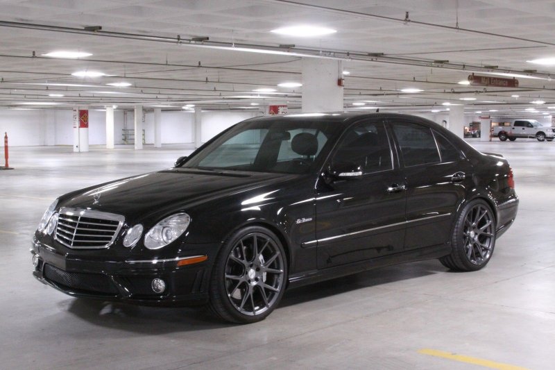Мерседес w211 AMG 63