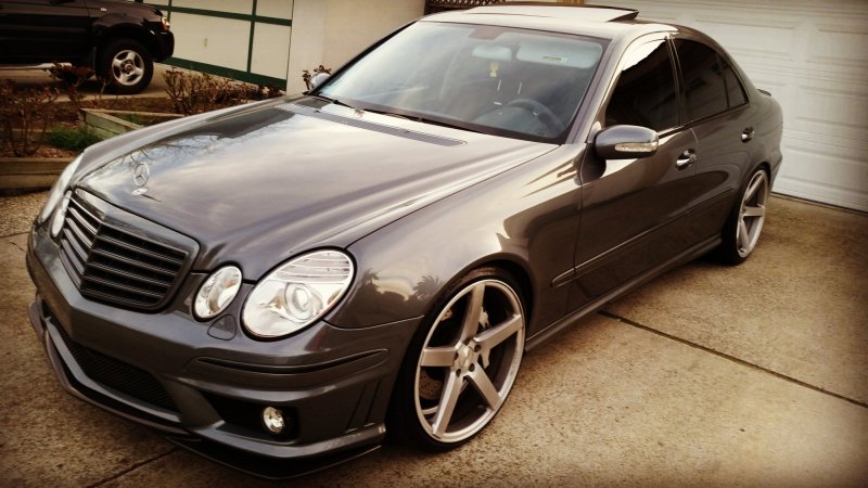 Мерседес Бенц e55 AMG