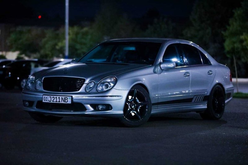 Мерседес Бенц w211 AMG
