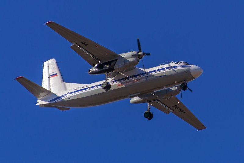 Ан 24 пассажирский самолет пассажирские самолеты. АН-24б. АН-24 пассажирский самолёт. АН 245. АН-28 пассажирский самолёт.