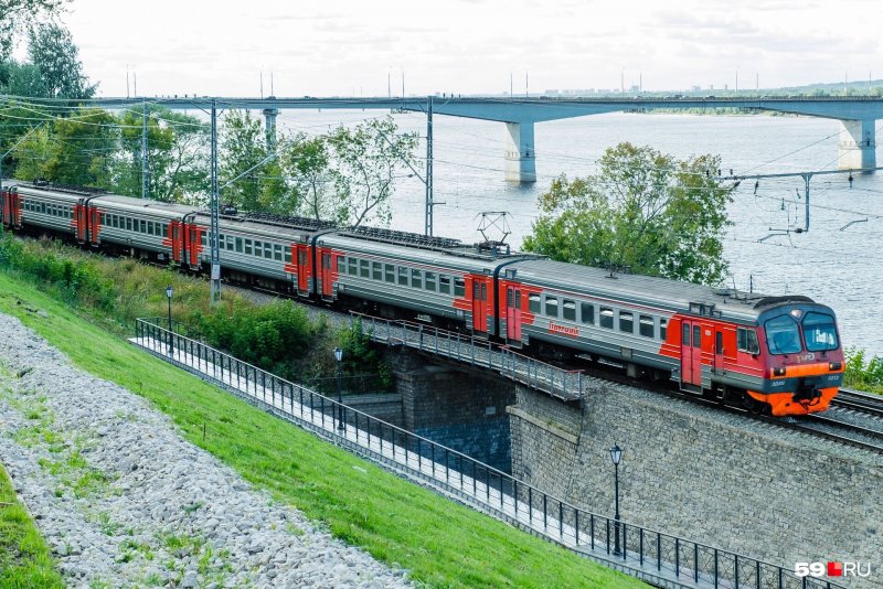 Электропоезд Кунгур Пермь