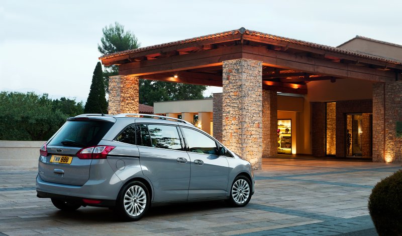 Ford Grand c-Max 2011