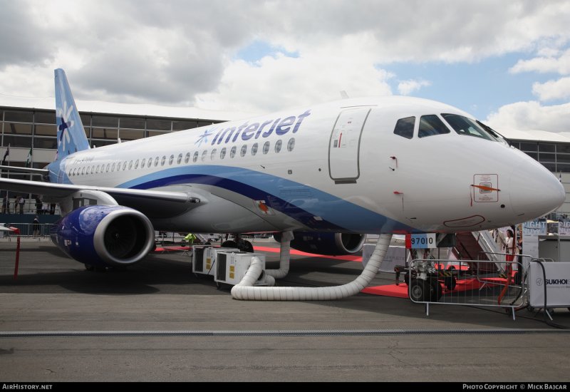 Sukhoi Superjet 100 (RRJ-95)