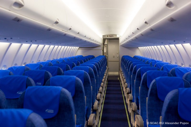 Boeing 737 flydubai салон
