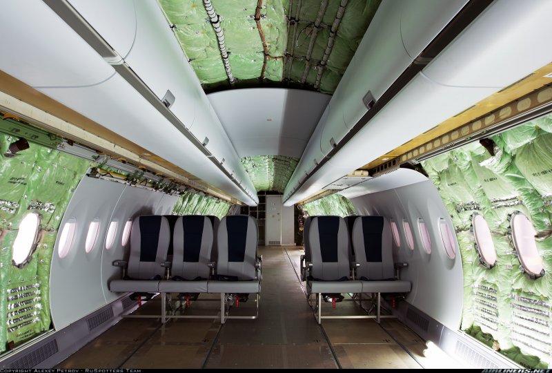 RRJ-95b-100 самолет