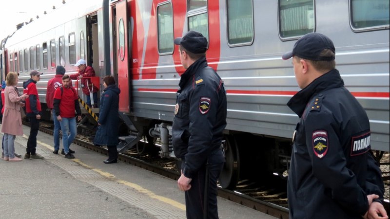 Поезд 018а Карелия двухэтажный