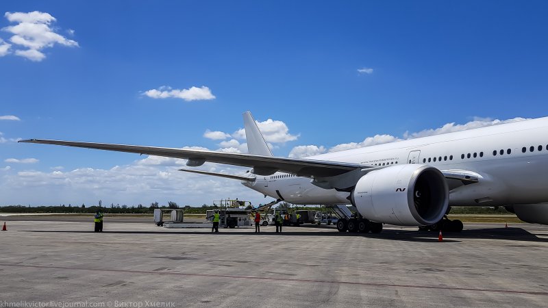 Самолет 777-300er