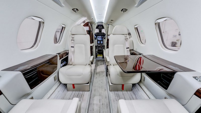 Embraer Phenom 300 Interior