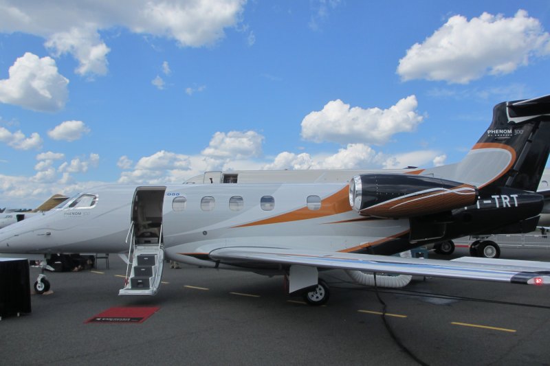 Embraer Legacy 300