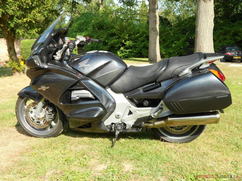 Honda st1300