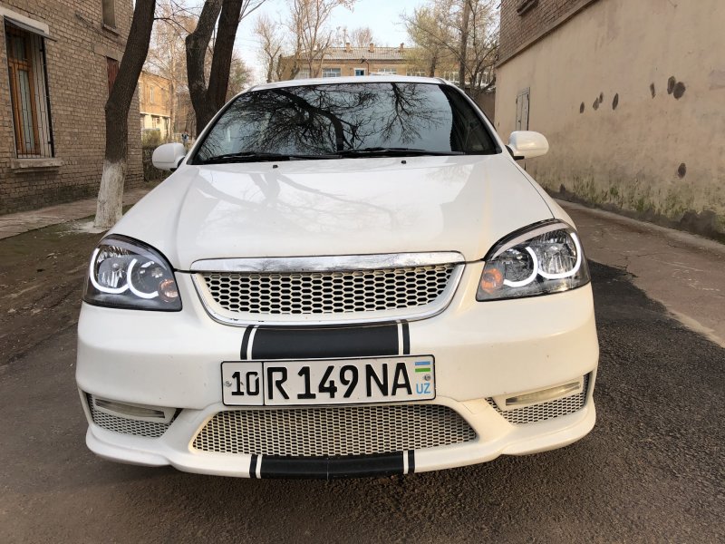 Chevrolet Lacetti хэтчбек фары