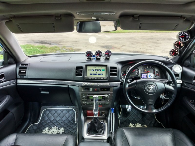 Toyota Mark II 110 салон