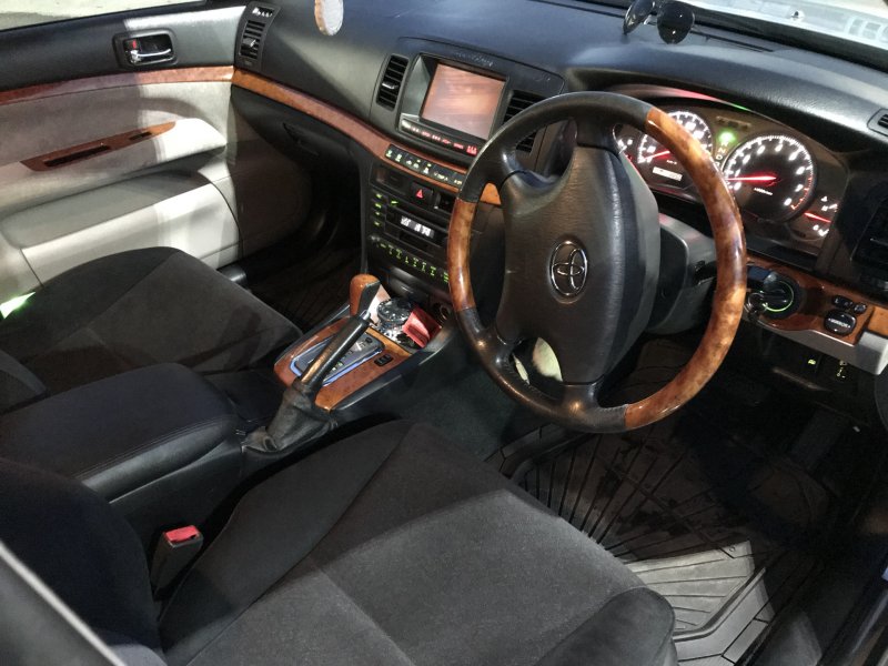 Toyota Mark II 2004 салон