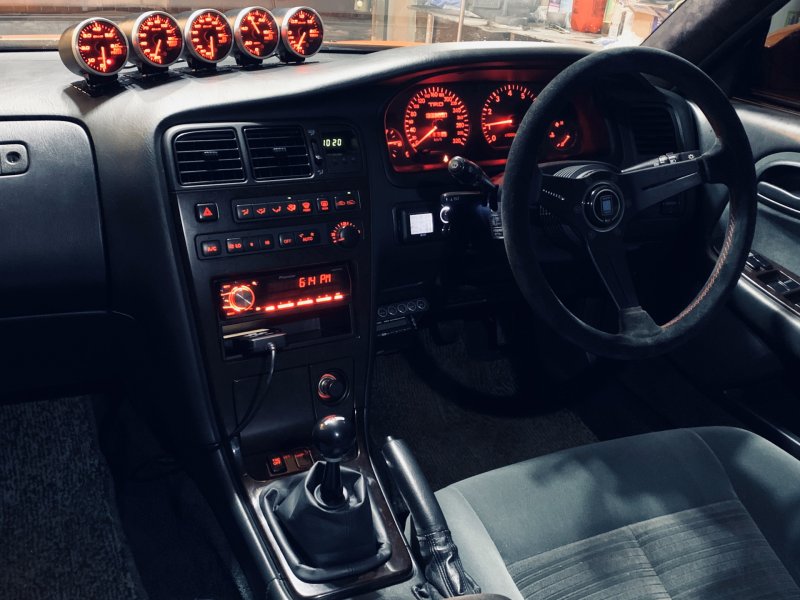 Toyota Mark 2 90 Tourer v салон
