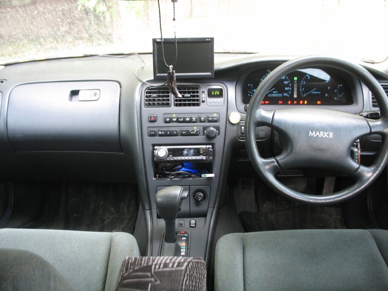 Toyota Mark 2 90 салон
