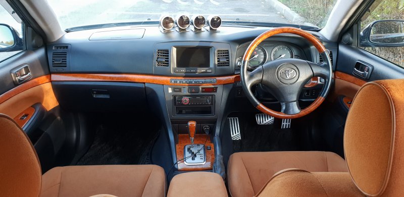 Toyota Mark II 110 салон