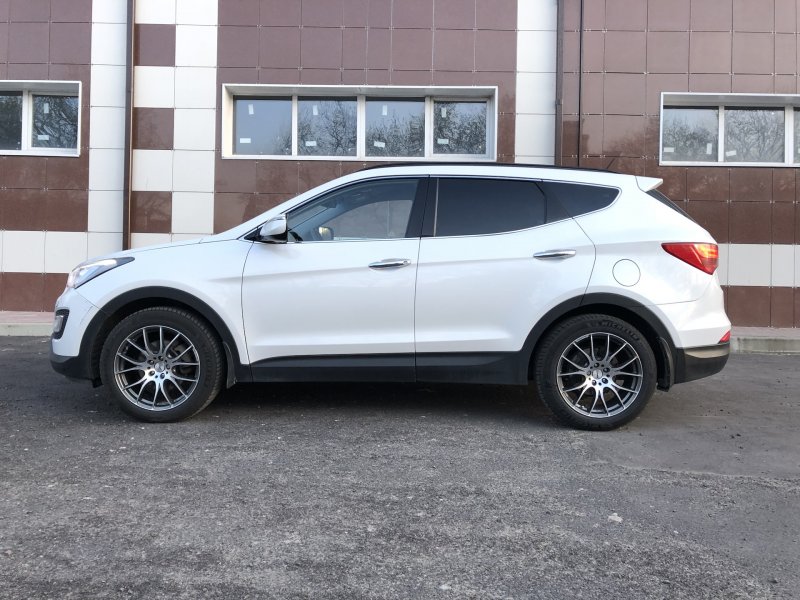2013 Hyundai Santa Fe r19