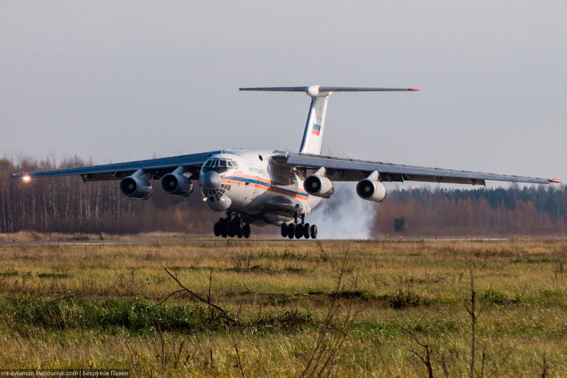 Самолет ил 76 грузовой отсек