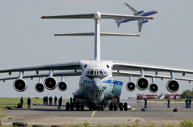 Самолёт ил-76мд-90а