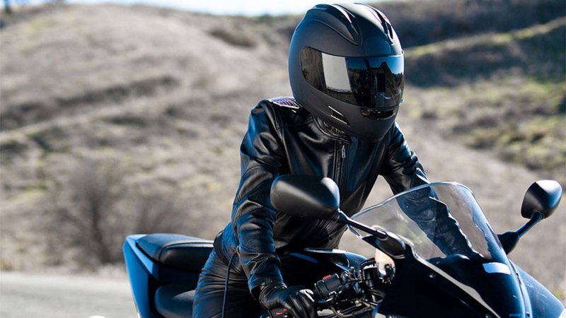 Suzuki RF байкер