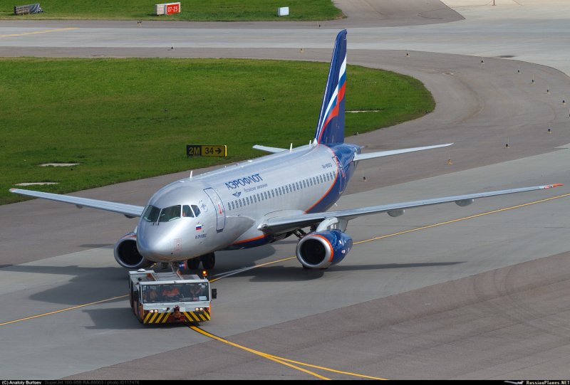 Sukhoi Superjet 100 Россия
