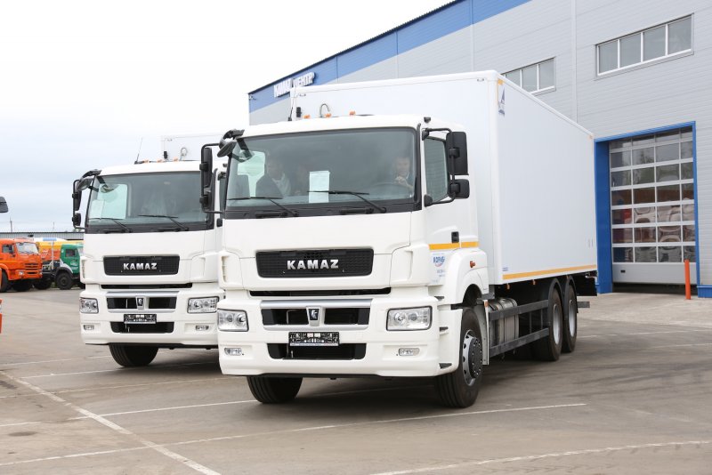 КАМАЗ 4308 промтоварный фургон