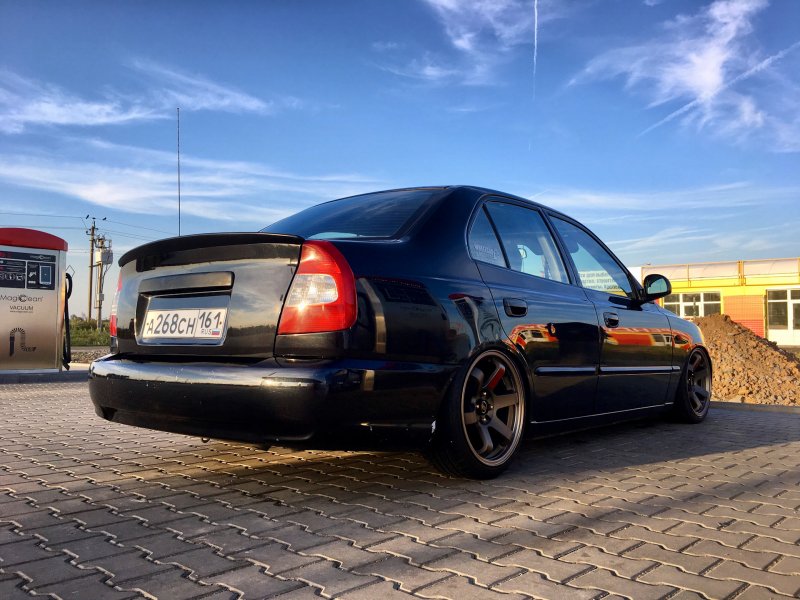 Hyundai Accent стенс