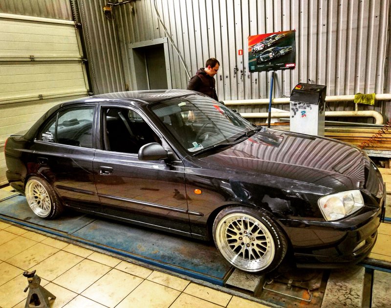 Hyundai Accent 2 стенс