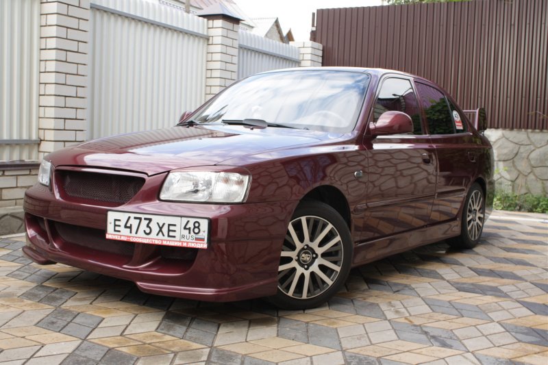 Hyundai Accent 2008 на дисках