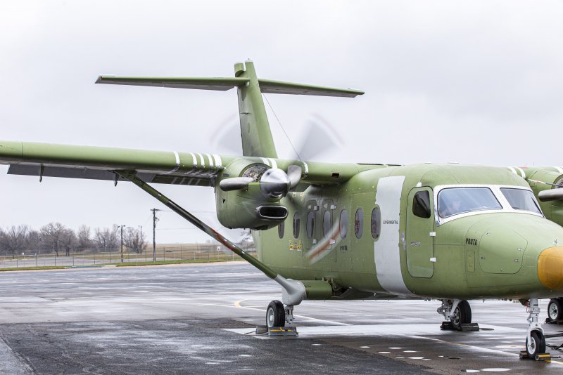 Самолет Cessna SKYCOURIER