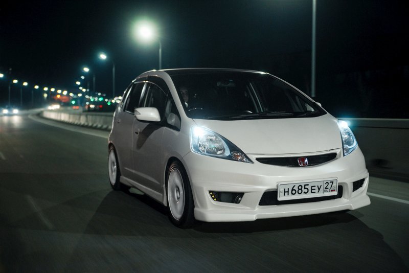 Honda Jazz 2005 красная