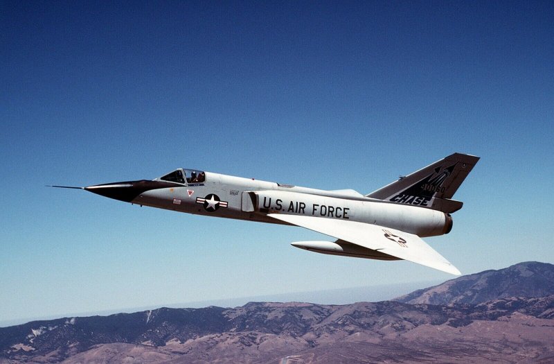 Самолет f-106a Delta Dart