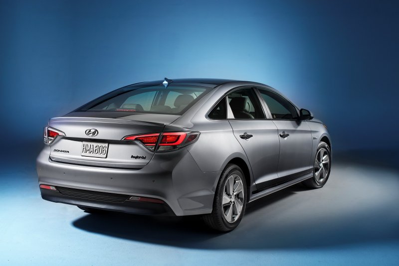 Hyundai Sonata Hybrid 2015
