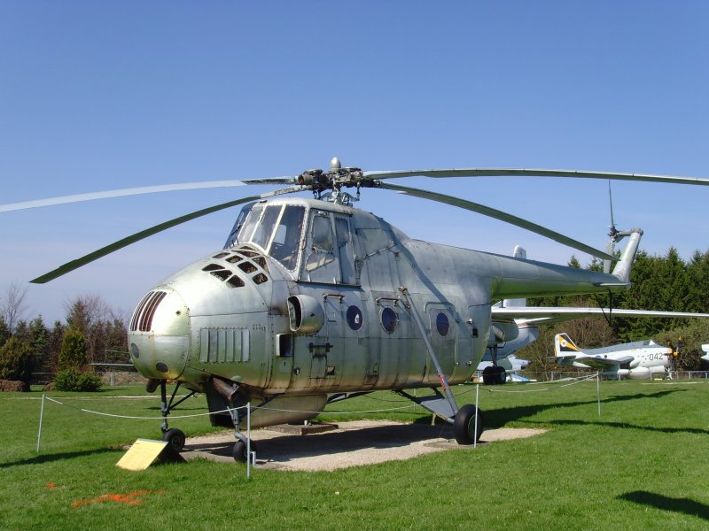 Многоцелевой вертолет ми-4