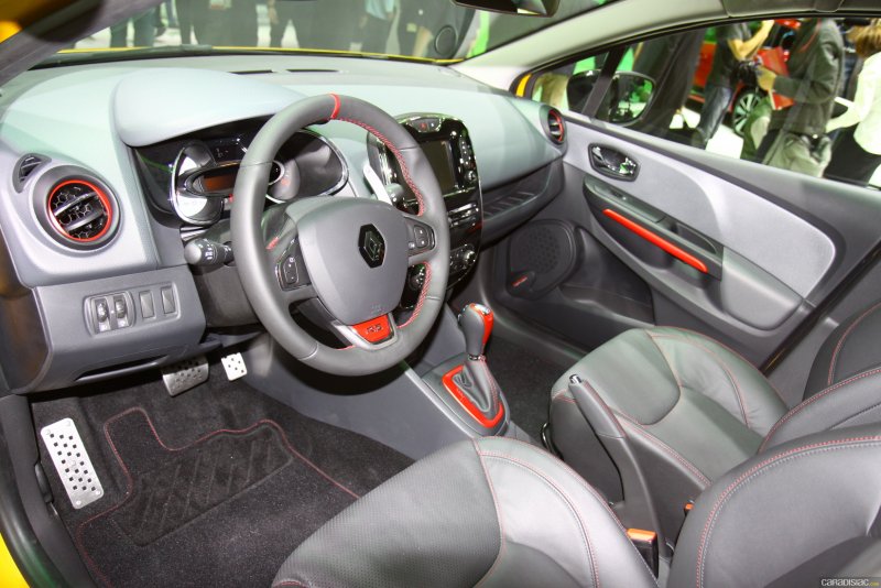 Renault Clio 4 салон