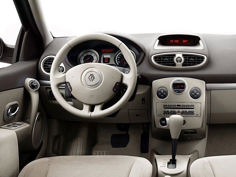 Renault Clio 3 салон