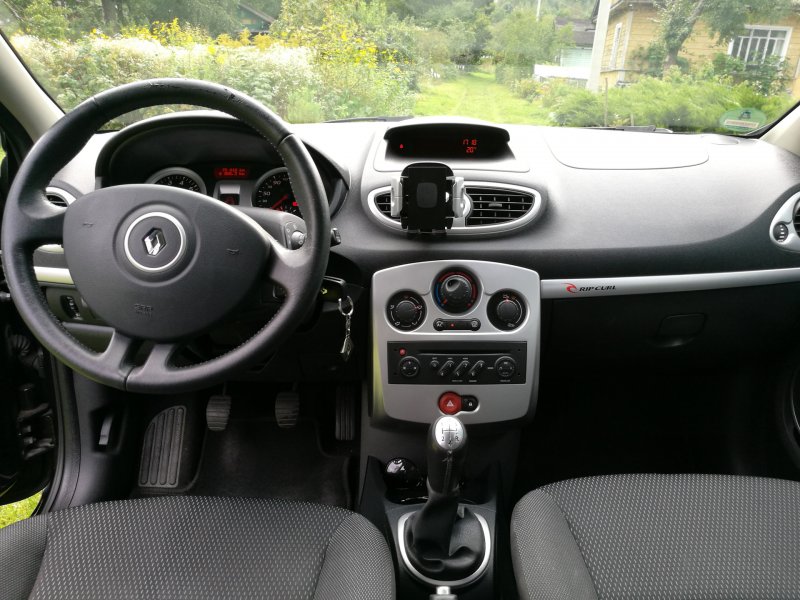 Renault Clio салон