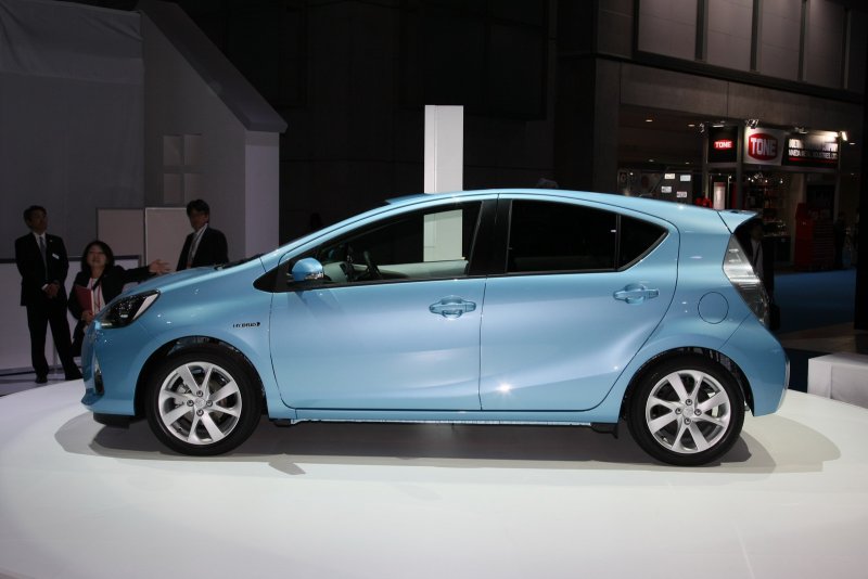 Toyota Prius Аква