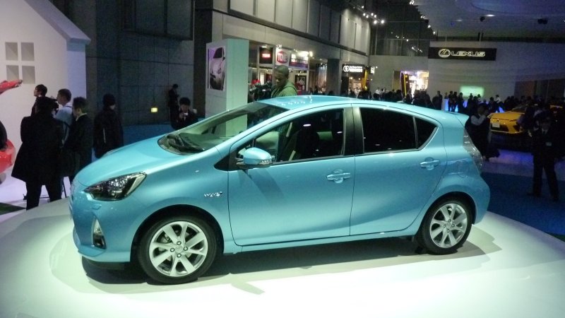Toyota Prius c Aqua 2013