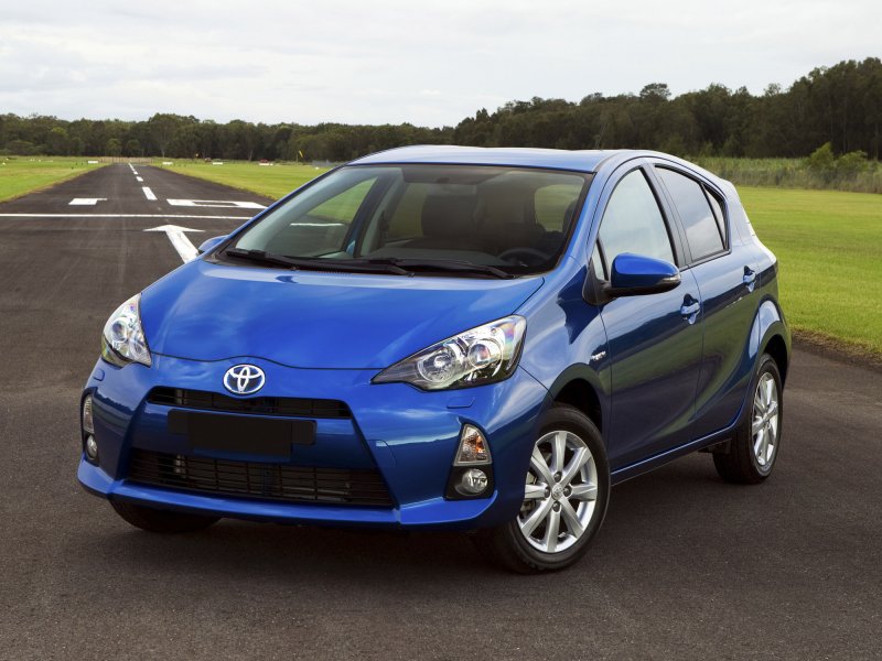 Toyota Aqua Hybrid 2012