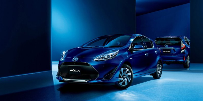 Toyota Аква гибрид