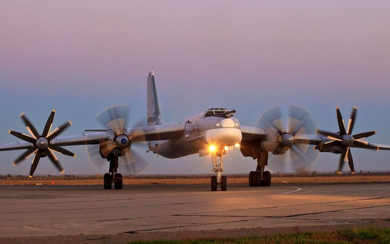 Стратегический бомбардировщик ту-95