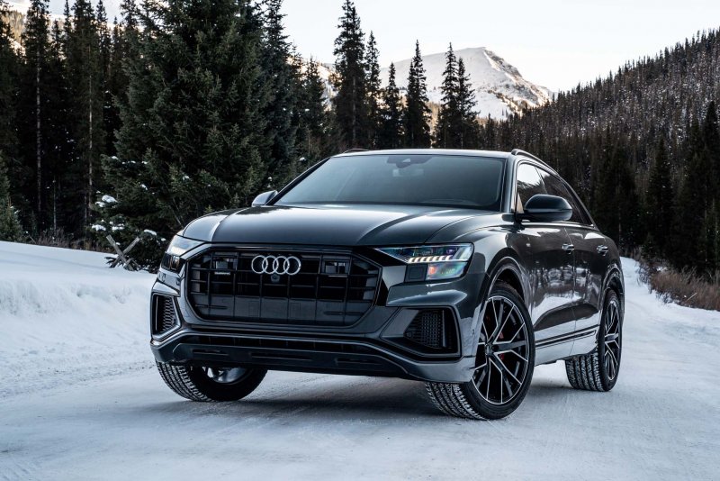 Audi q8 Black