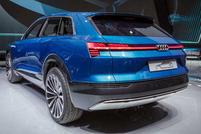 Новый Audi q6