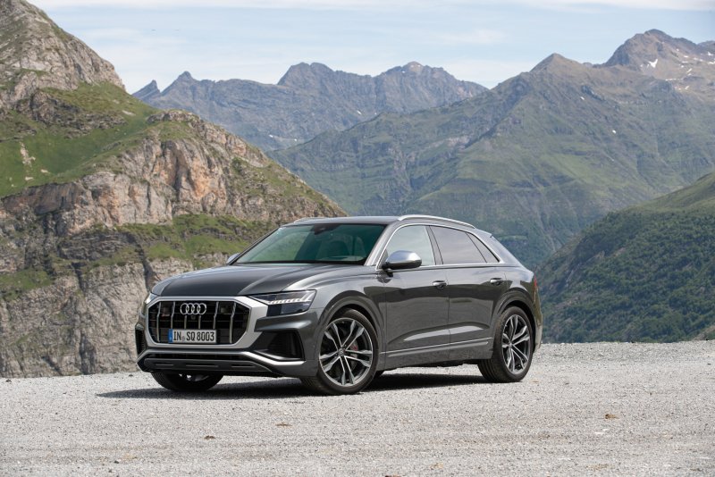 Audi sq8 2021