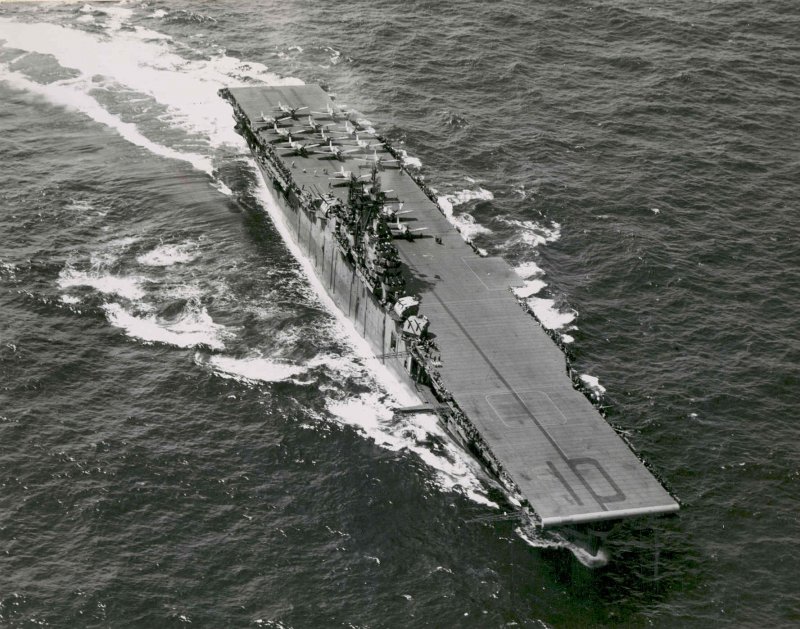 Авианосец USS Yorktown