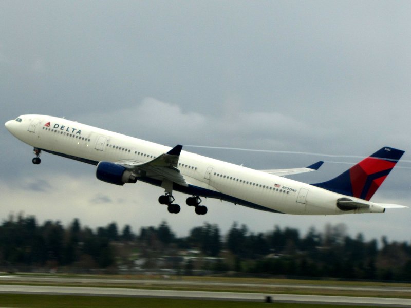 Airbus Industrie a333 Jet