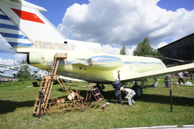 Самолет до покраски