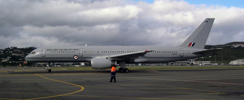 VP-Boo Boeing 757-204